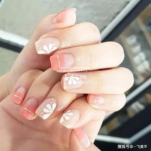 雛菊元素在春天做在手上，那是一種春的氣息