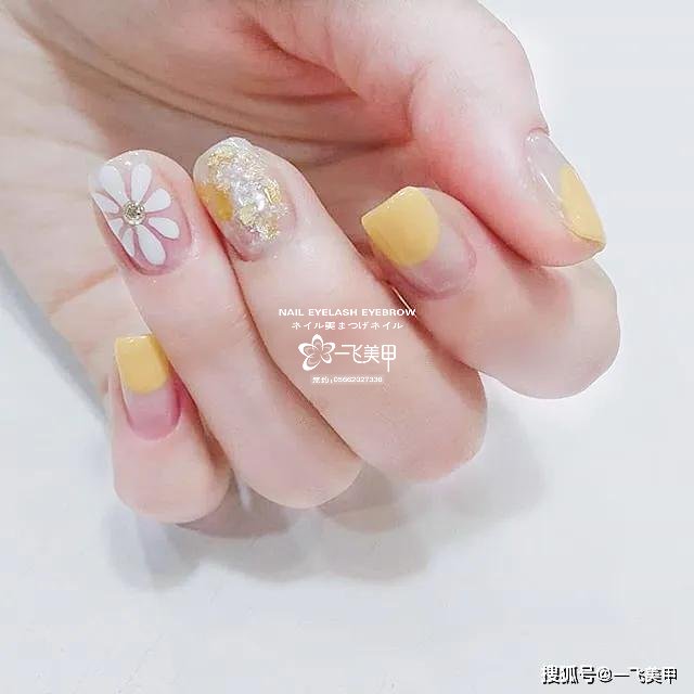 雛菊元素在春天做在手上，那是一種春的氣息