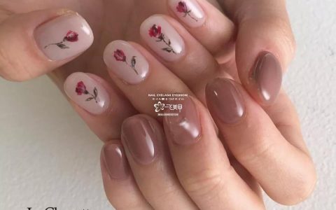 ins風(fēng)AB款美甲？不對(duì)稱也好看！