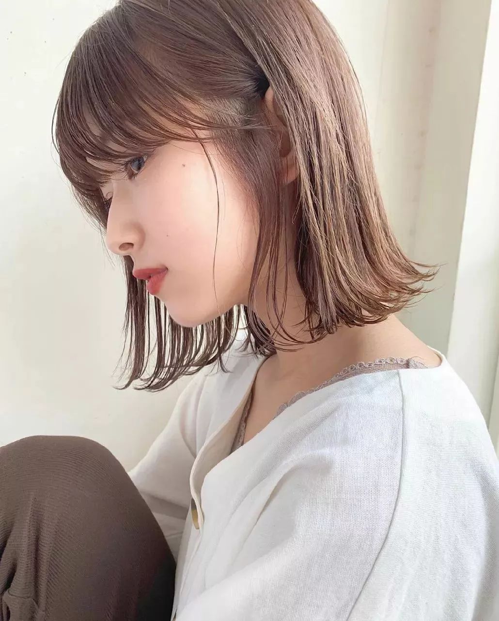 女生氣質(zhì)齊肩小外翻