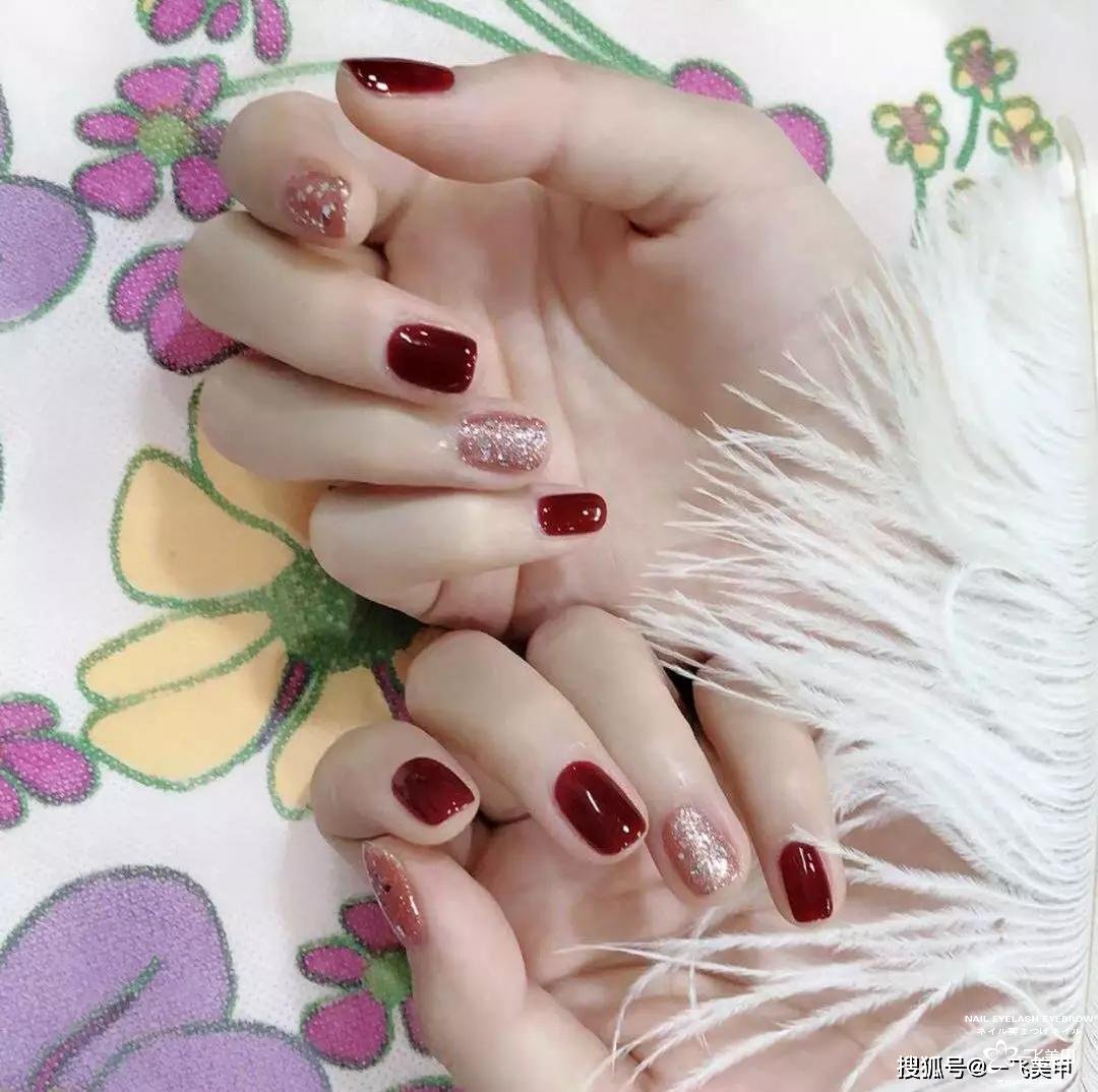 新娘美甲，實(shí)用短款
