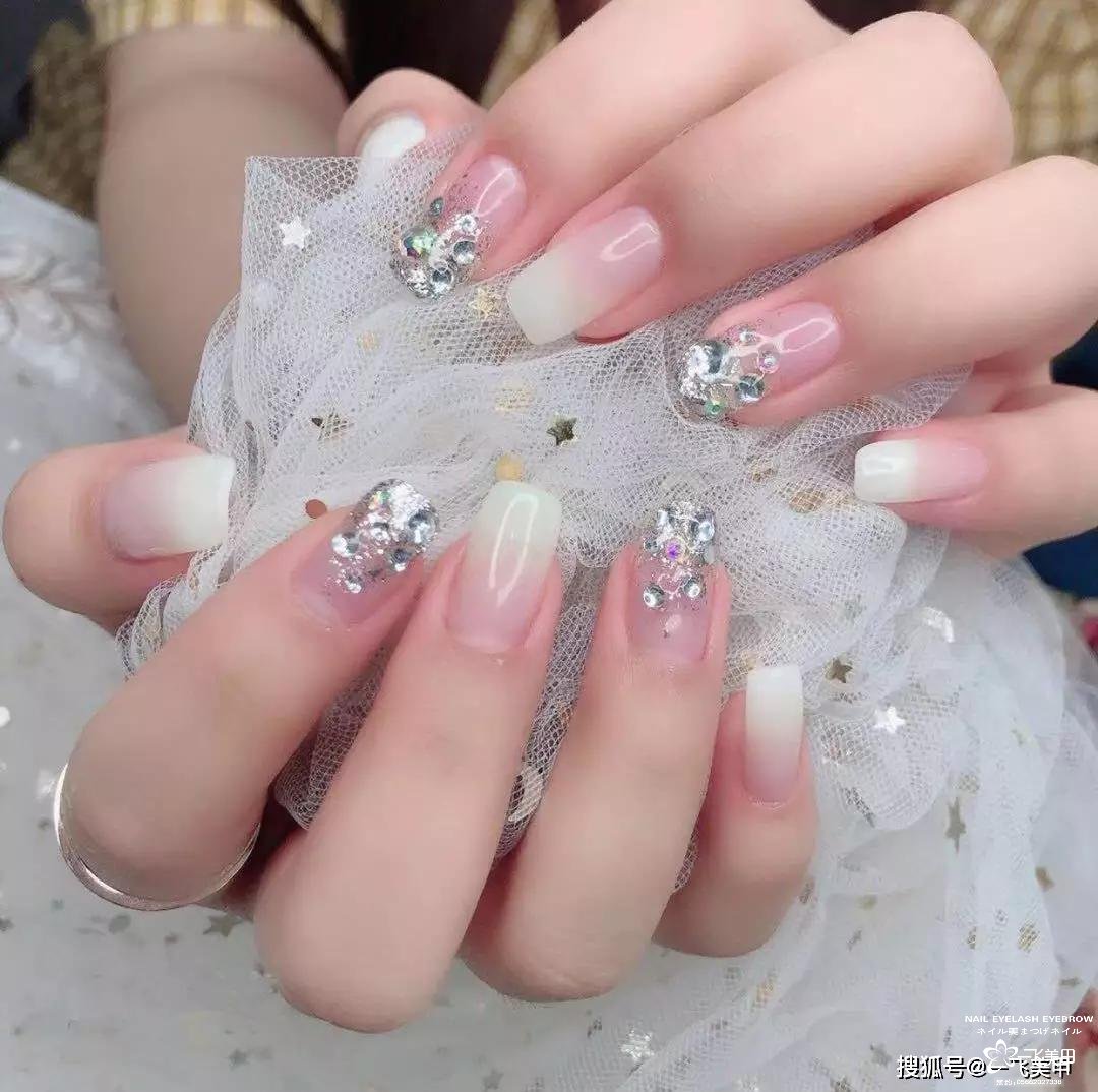 新娘美甲，實(shí)用短款