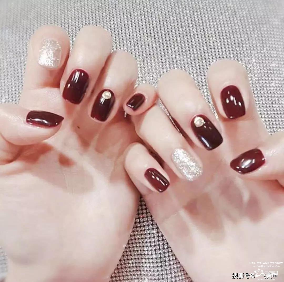 新娘美甲，實(shí)用短款