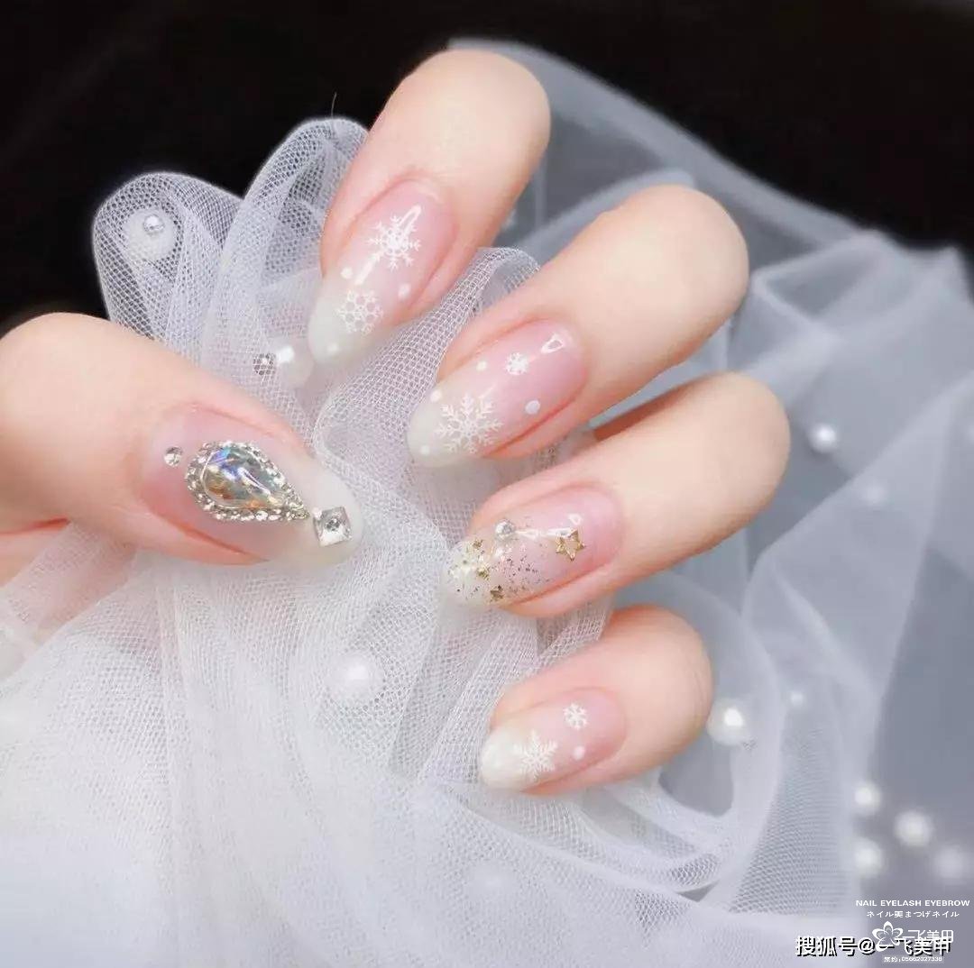 新娘美甲，實用短款