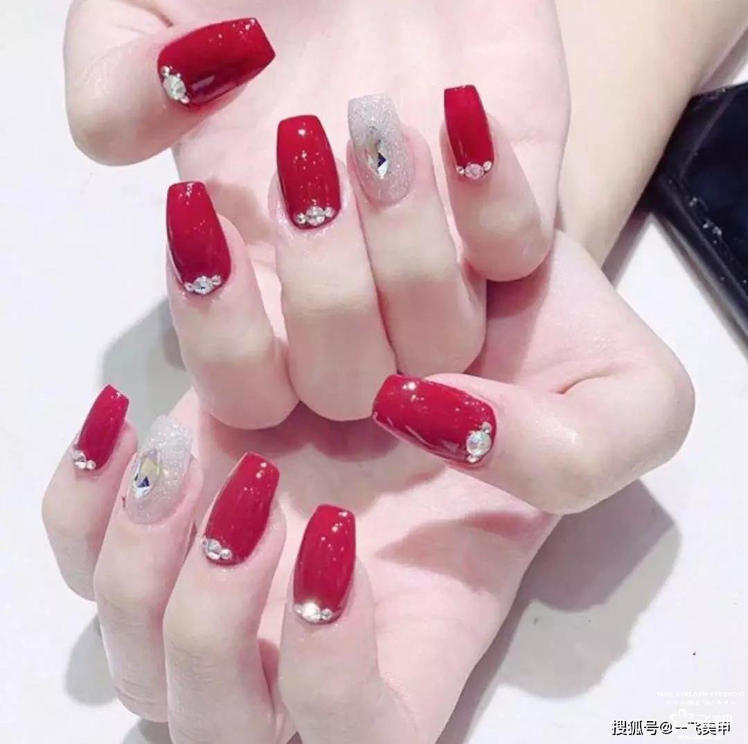 新娘美甲，實用短款