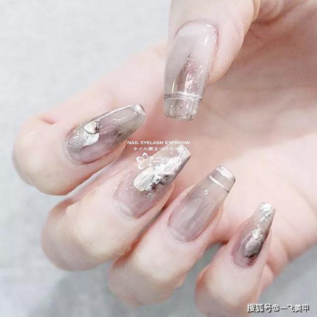 小眾而又顯高級(jí)的日系澀味美甲