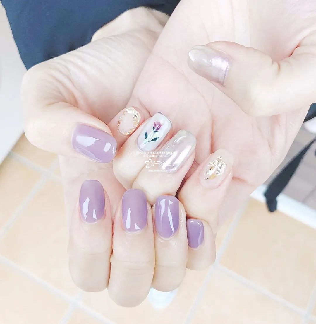 春天里我喜歡的淡紫色美甲