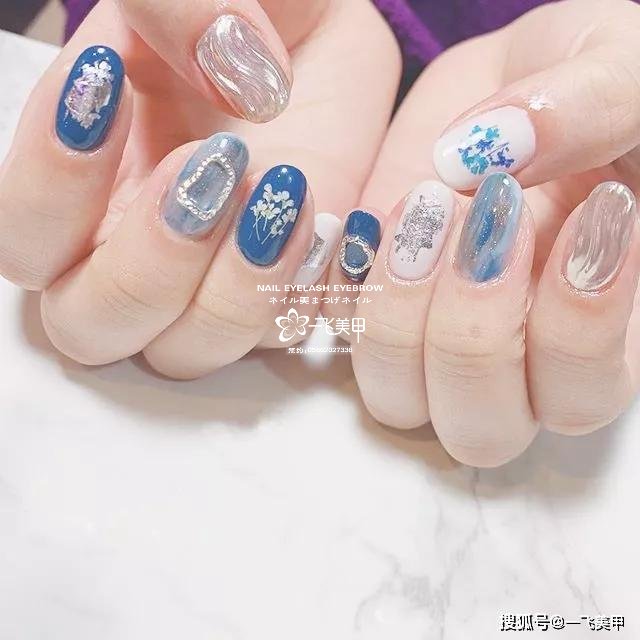 干花美甲要怎么搭才好看呢？