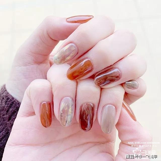 超仙氣的透感碎玻璃美甲，誰(shuí)做誰(shuí)美