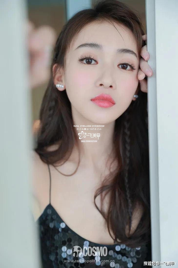 吳謹(jǐn)言和王菊的畫眉技術(shù)，拯救了無(wú)數(shù)無(wú)眉星人