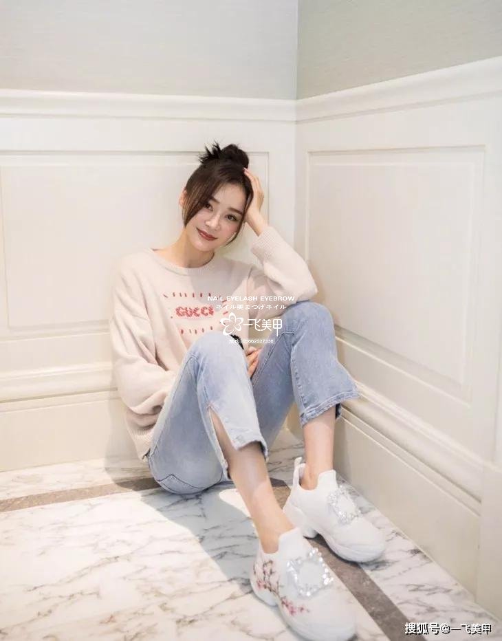 驚呆了！女明星宅在家做這件事瘦到了90斤，你們信不信？