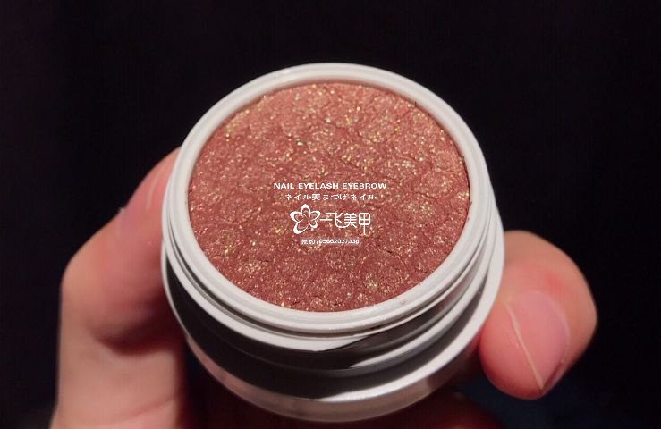 單眼皮和腫眼泡眼妝怎么畫？新手化妝必看的眼妝教程！