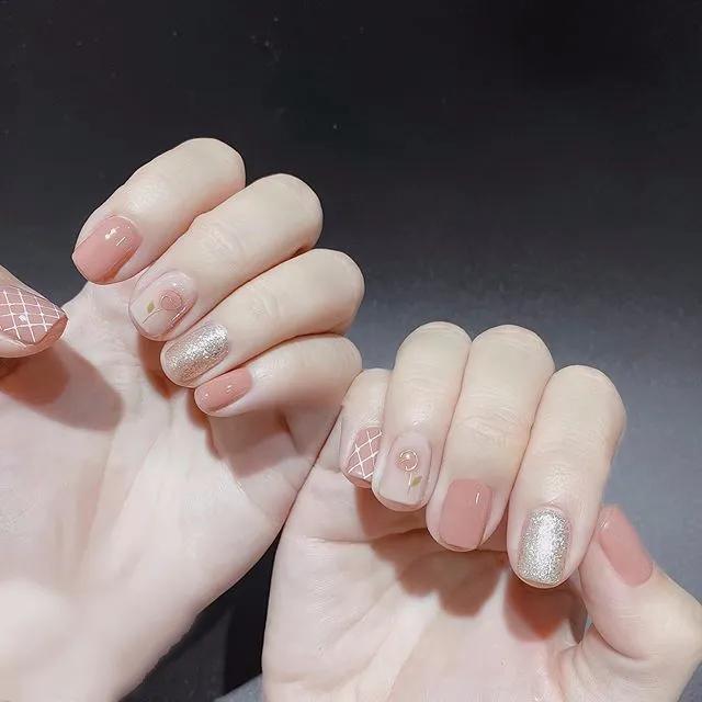 初春花卉美甲專場(chǎng)，海量款式讓你陶醉