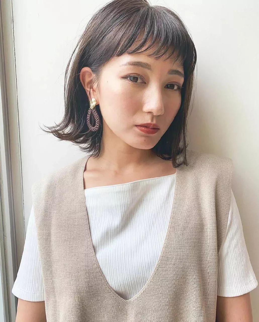 女生氣質(zhì)齊肩小外翻