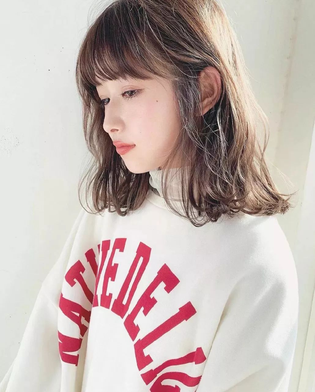 女生氣質(zhì)齊肩小外翻