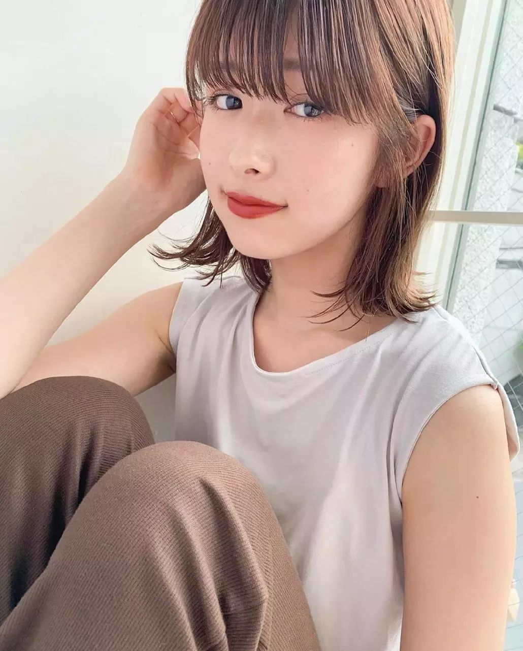 女生氣質(zhì)齊肩小外翻