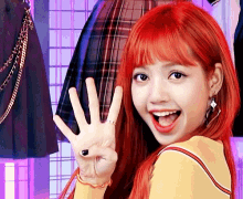 lisa是什么寶藏女孩啊，同款美甲也太種草了吧