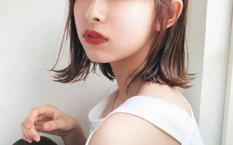 女生氣質齊肩小外翻