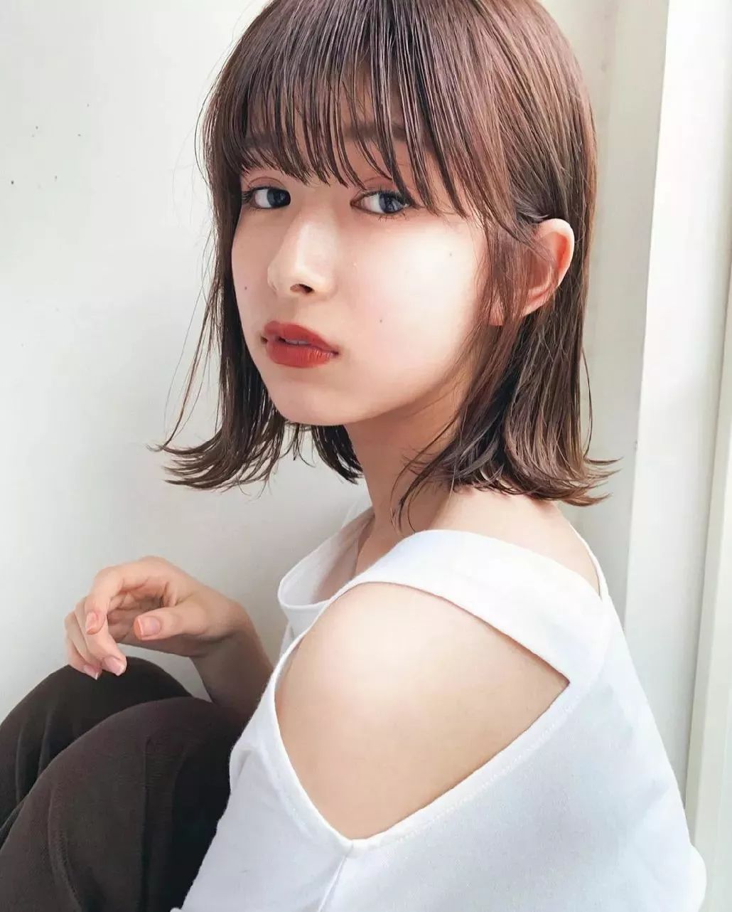 女生氣質(zhì)齊肩小外翻