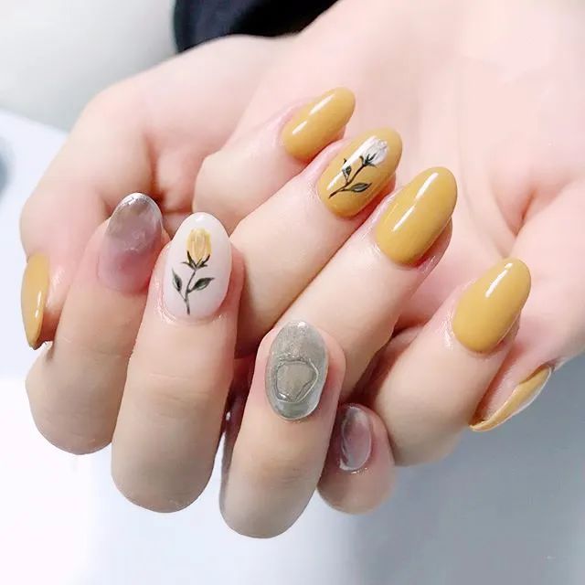 這個(gè)夏天最不能少的，就是這個(gè)顏色的美甲