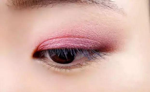 五一出游該畫什么妝？這樣化妝就美炸啦