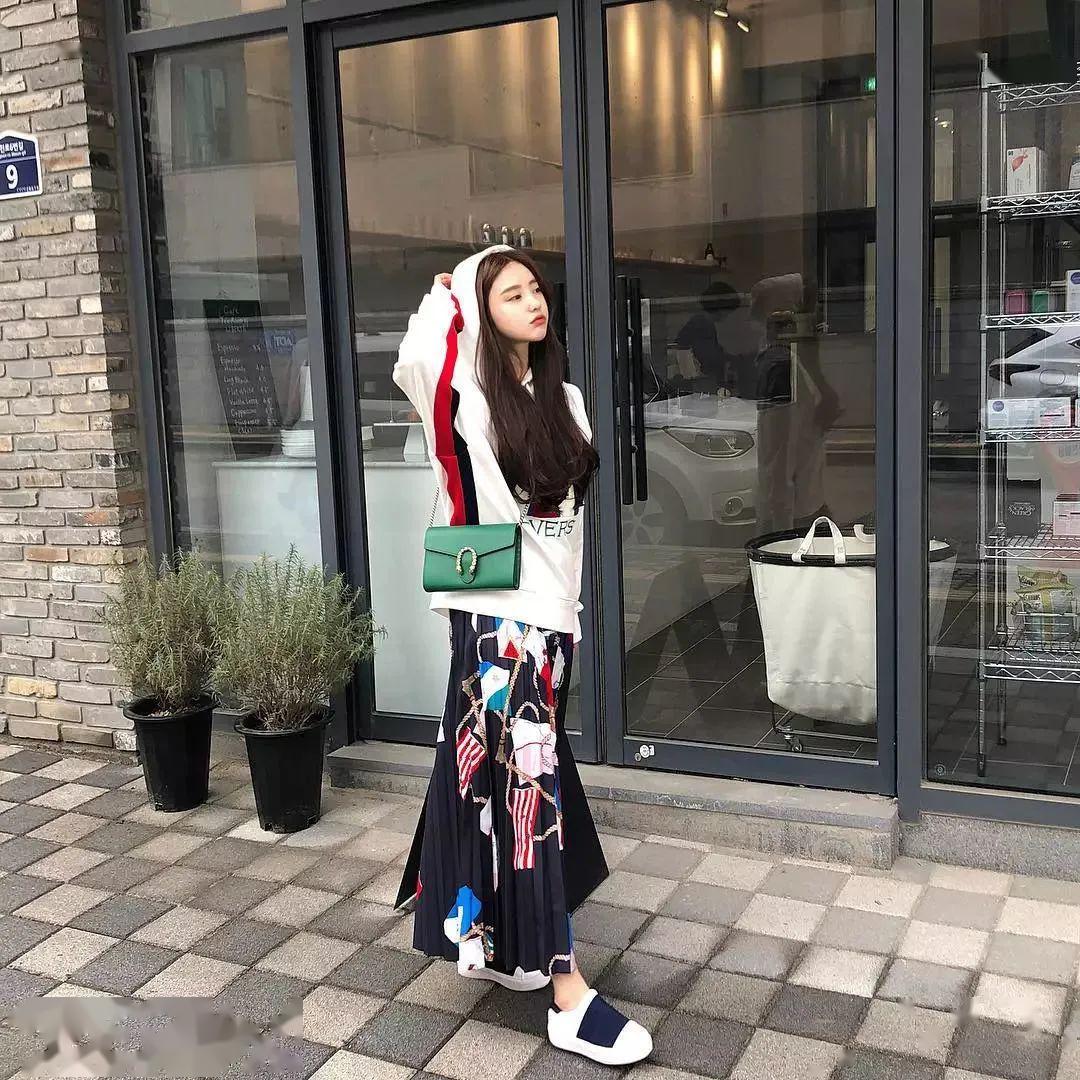 百褶裙那么美，怎么搭配才能顯瘦又好看？