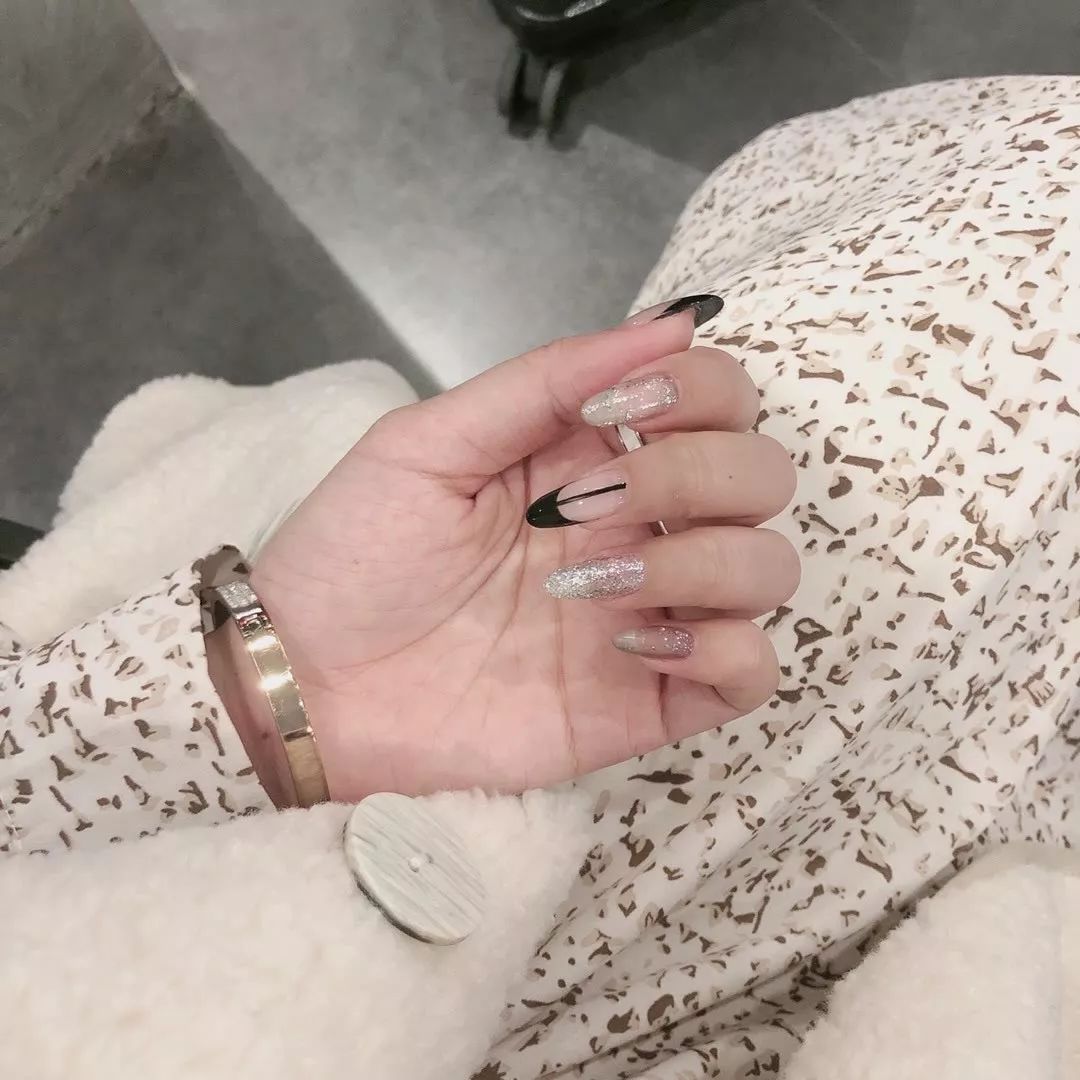 換新美甲款式，找不到美甲靈感？看看這里有沒有你喜歡的