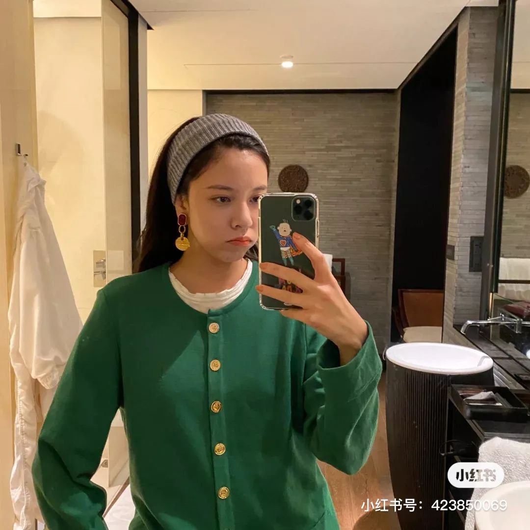 Lisa、宋妍霏……同款美甲，我都給你們扒出來了！
