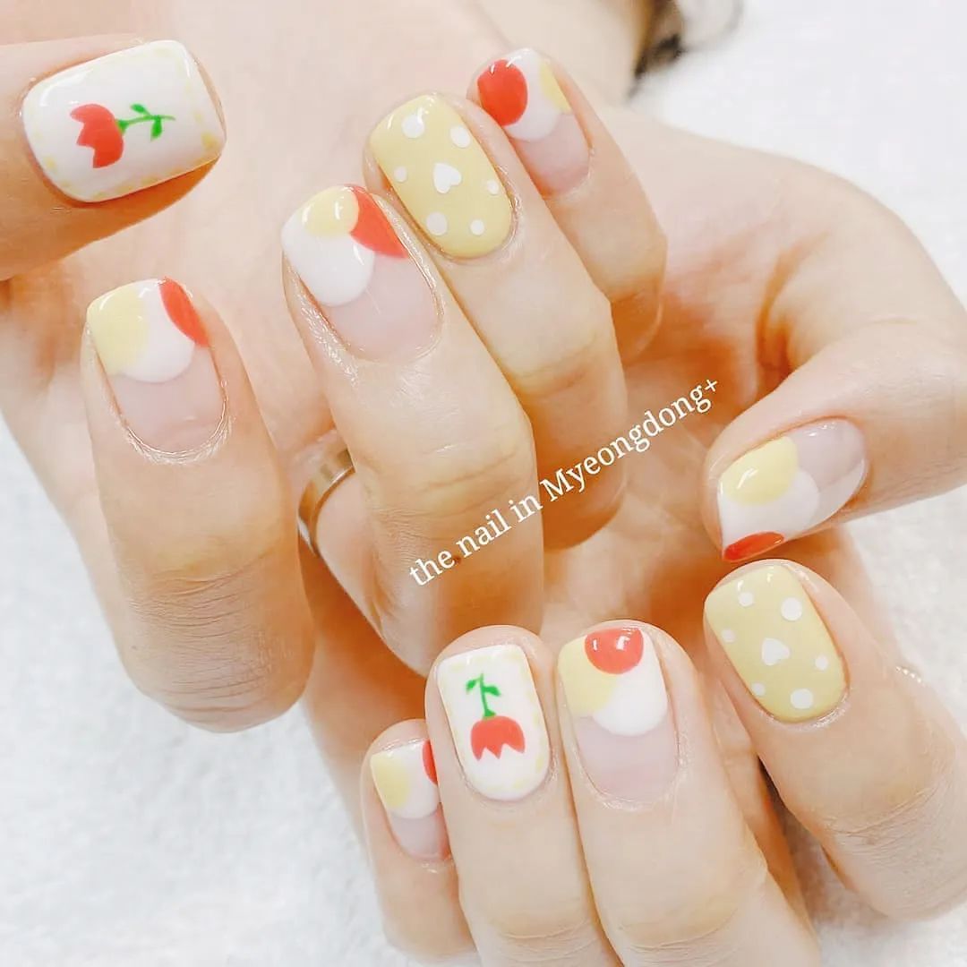 韓式花花美甲清新又可愛