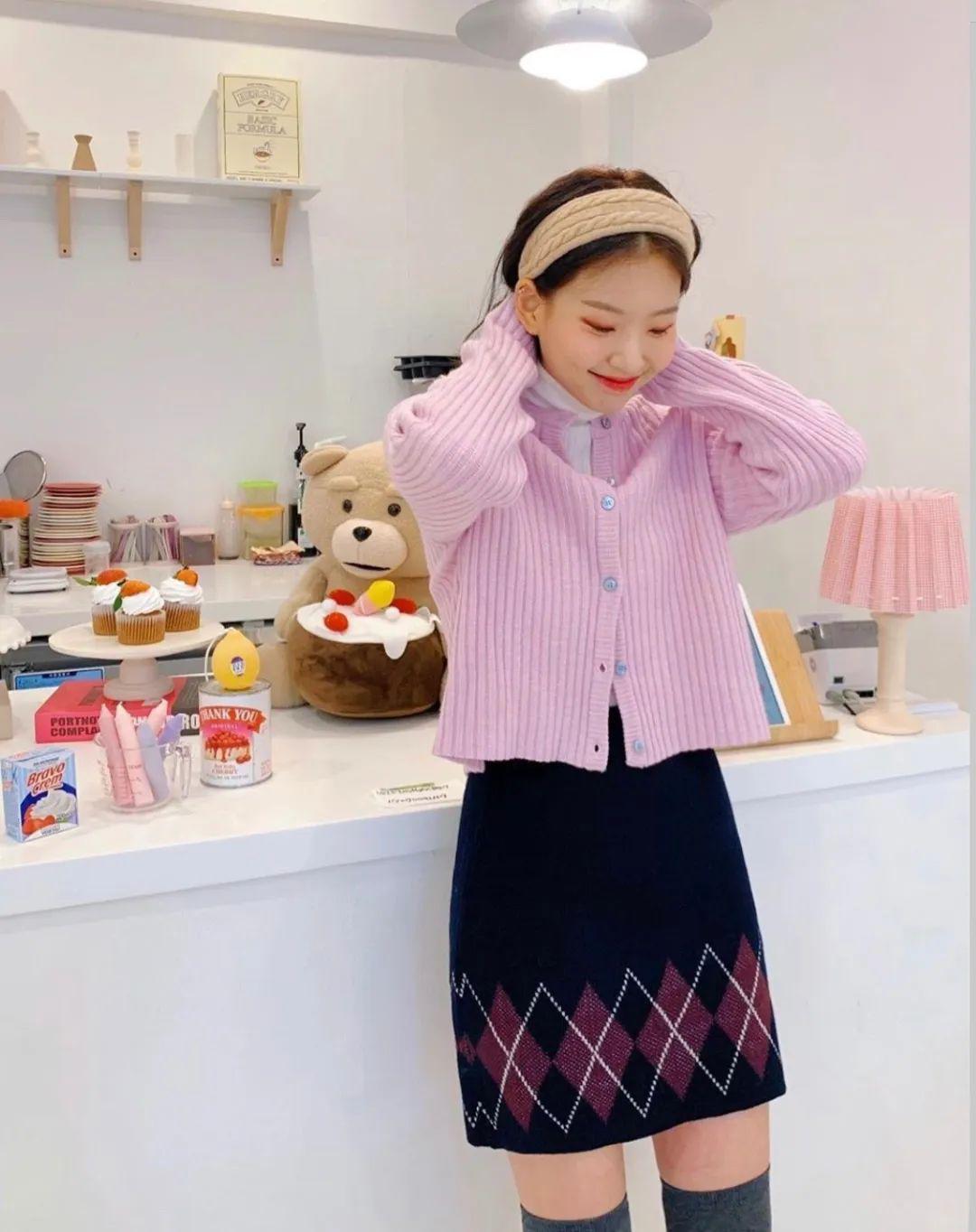 別再穿黑白灰了，今年巨火的 “ 初戀色 ” 簡直美哭 ！