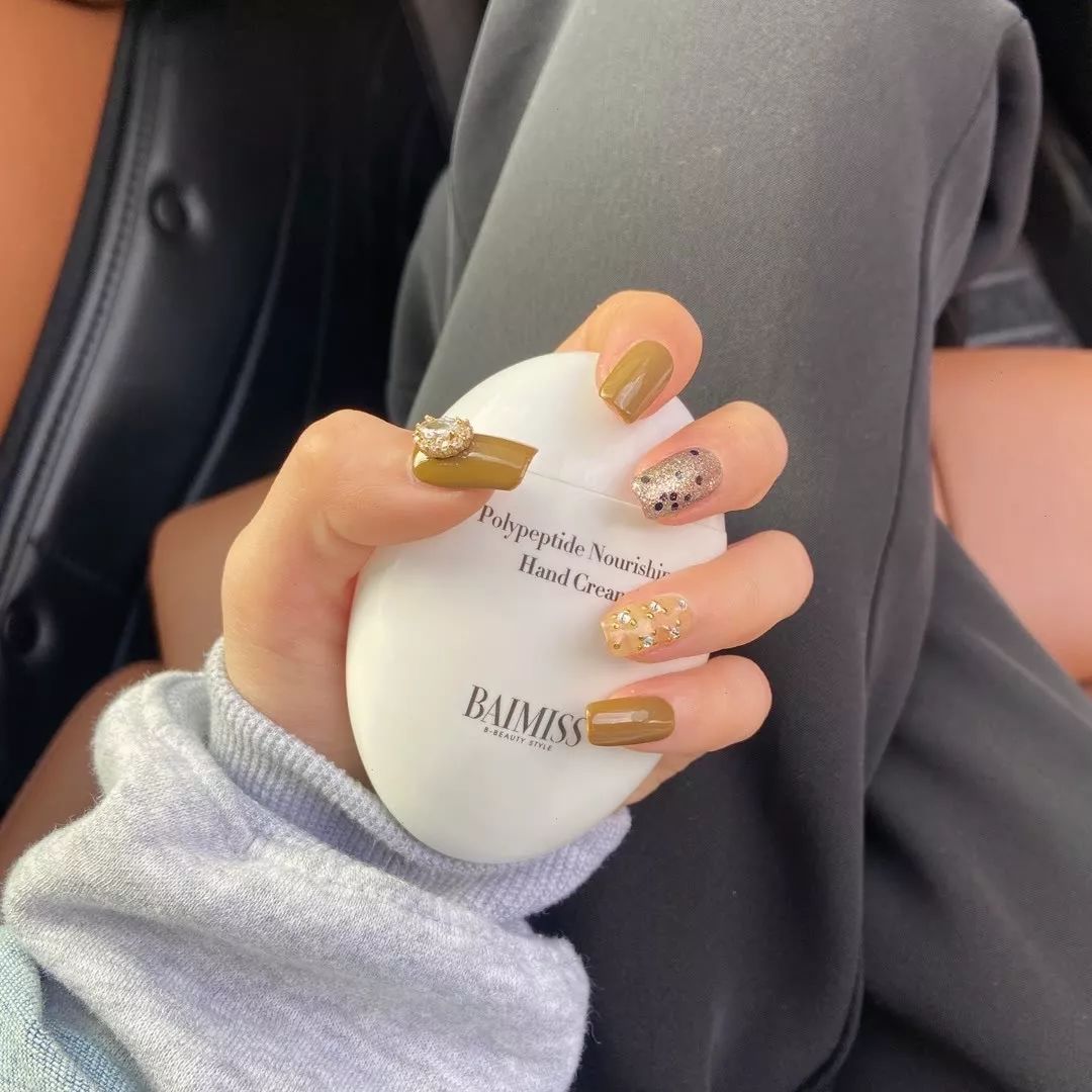 換新美甲款式，找不到美甲靈感？看看這里有沒有你喜歡的