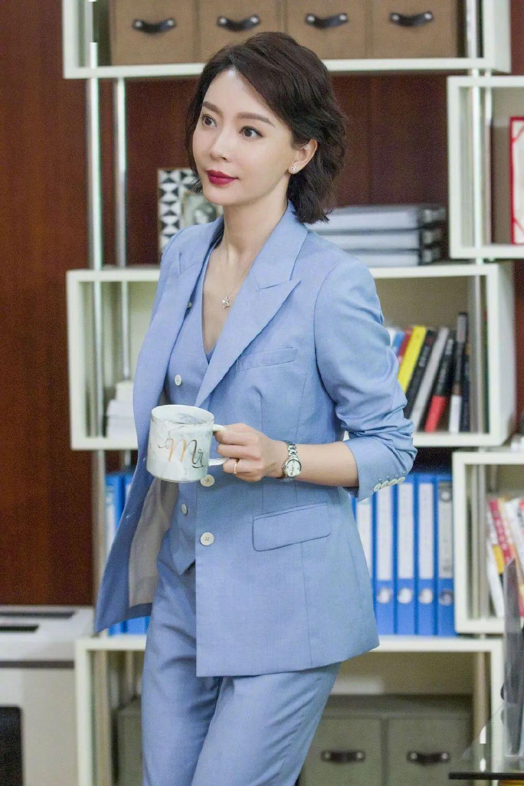 化妝：郭碧婷深夜發(fā)文暴露心聲，網(wǎng)友：豪門路不好走......