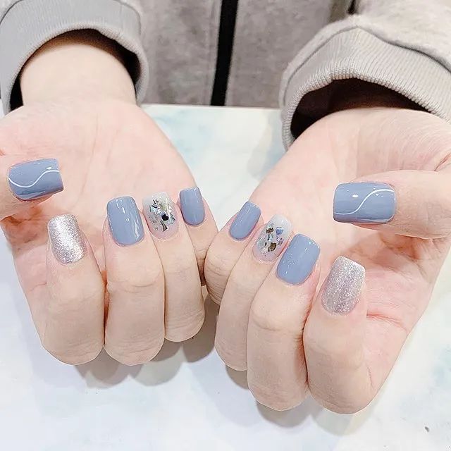 高級(jí)！這才是藍(lán)色美甲的正確打開(kāi)方式