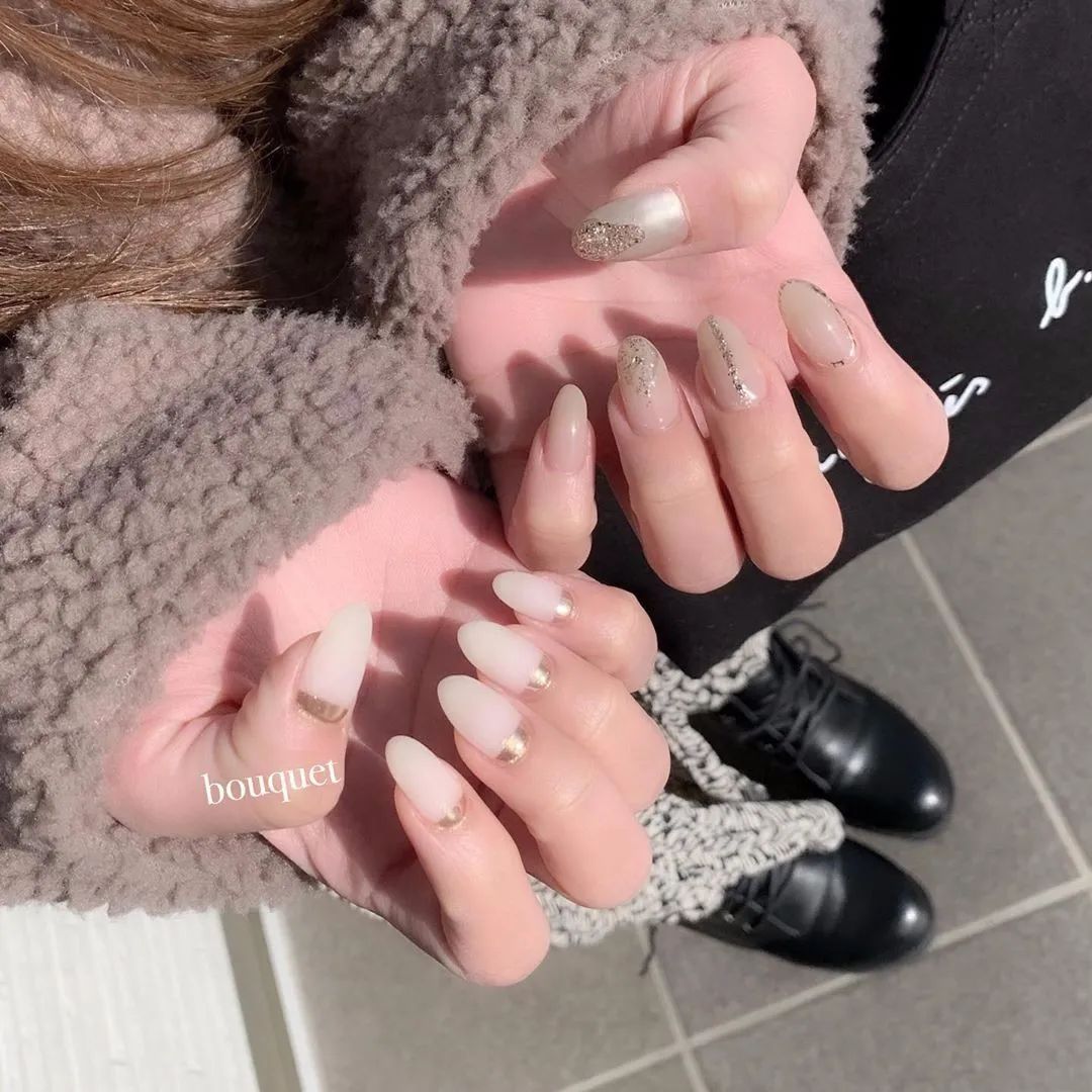 顯高級(jí)的牛乳色美甲
