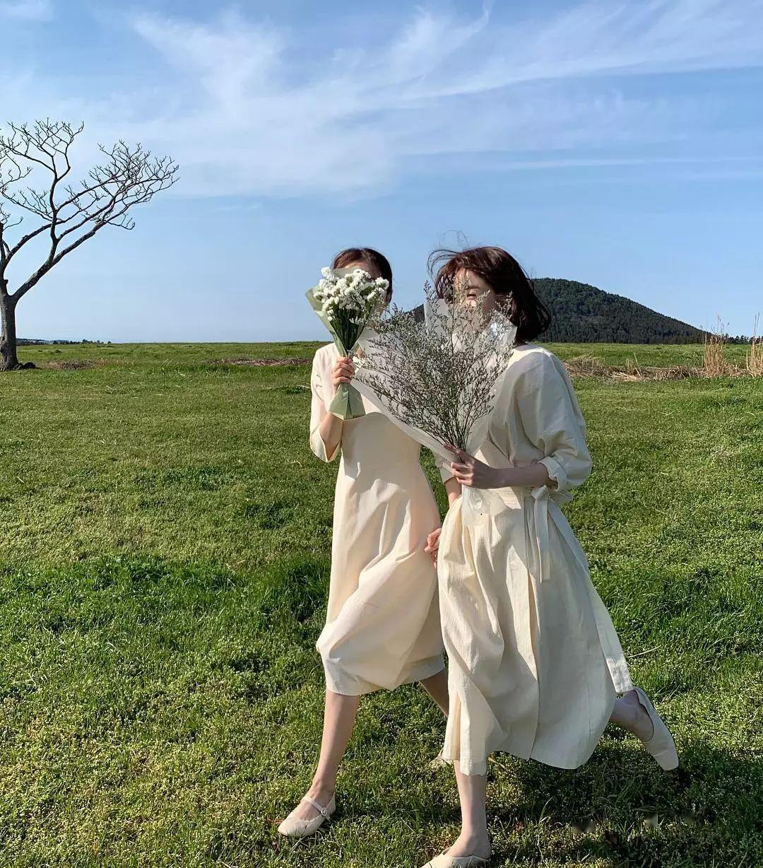 楊冪又靠“初戀鞋”上熱搜了？隨便穿都美到窒息！