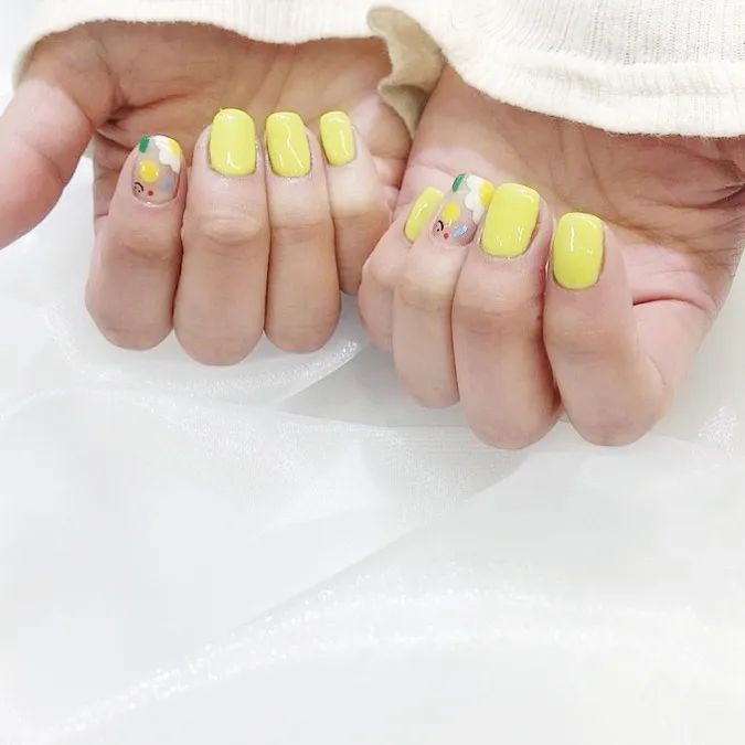 韓式花花美甲清新又可愛(ài)