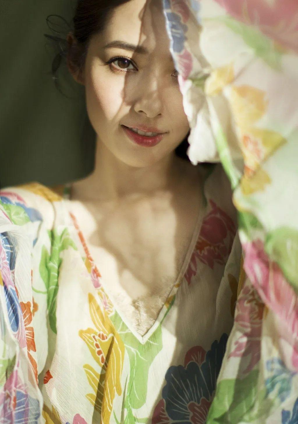 化妝：郭碧婷深夜發(fā)文暴露心聲，網友：豪門路不好走......