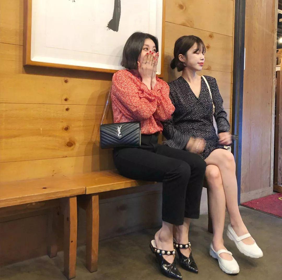 楊冪又靠“初戀鞋”上熱搜了？隨便穿都美到窒息！