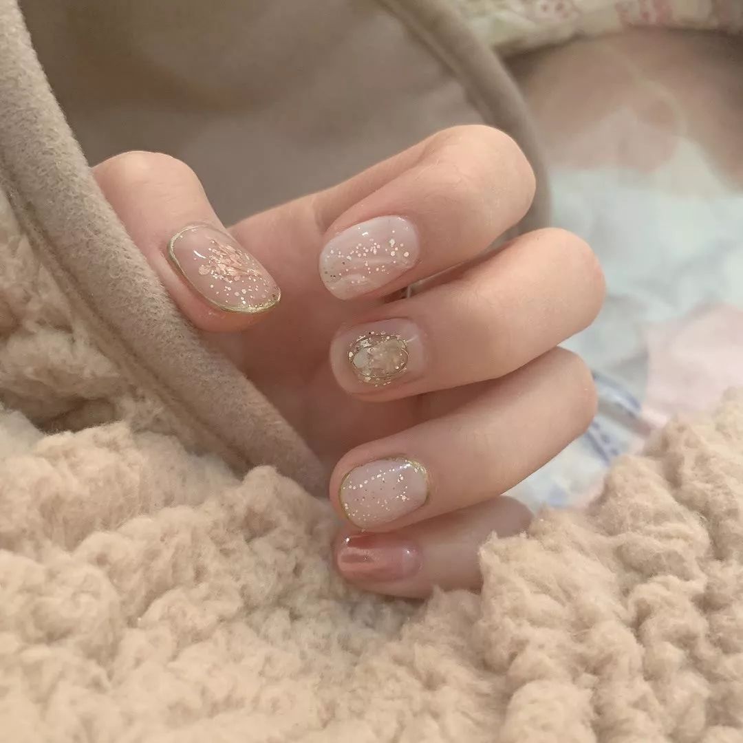 換新美甲款式，找不到美甲靈感？看看這里有沒有你喜歡的