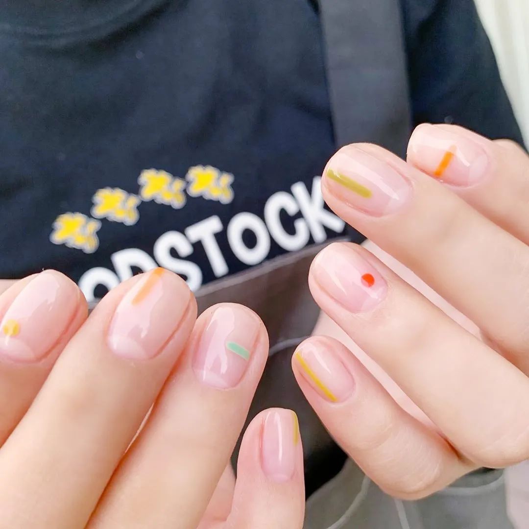Lisa、宋妍霏……同款美甲，我都給你們扒出來了！