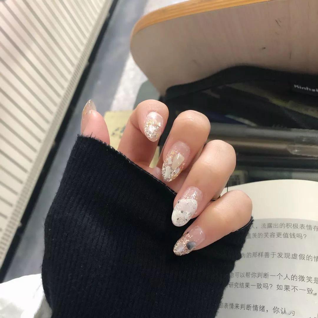 美甲店看款式眼花繚亂？小編給你推薦幾款