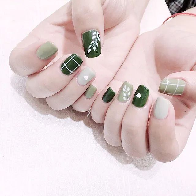 有選擇恐懼癥的仙女們，推薦一波小清新美甲拿好，收藏啦