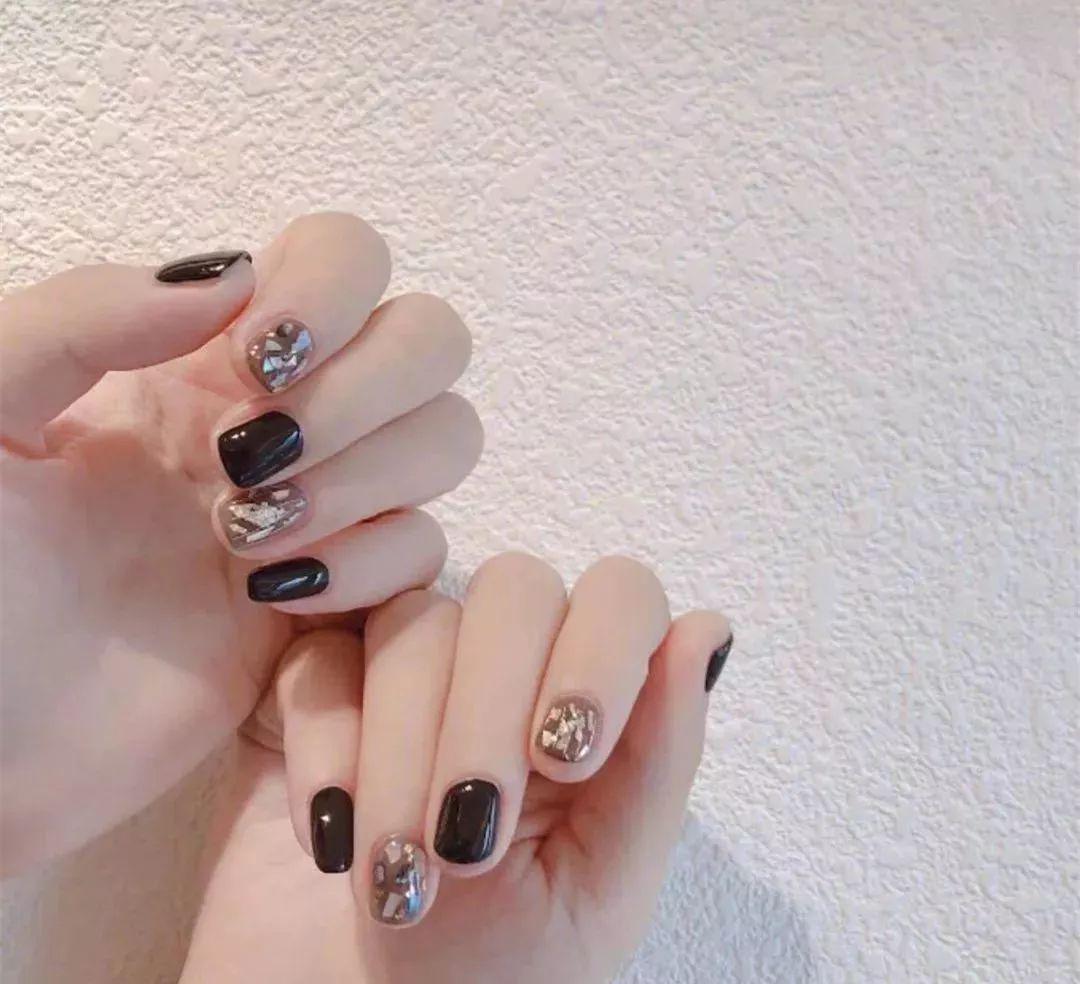 適合上班、約會(huì)的好感度美甲，美的不重樣