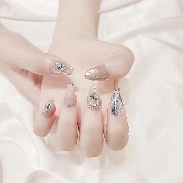 超美的夢幻暈染美甲~顯白又好看