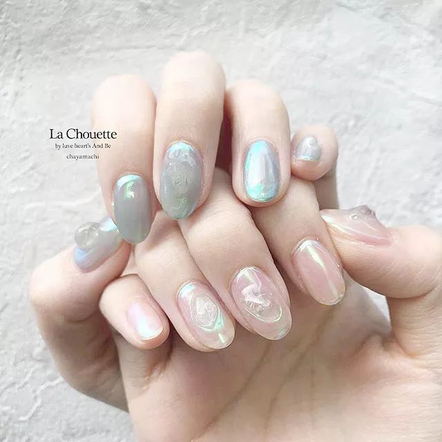 極光色美甲，驚艷的美