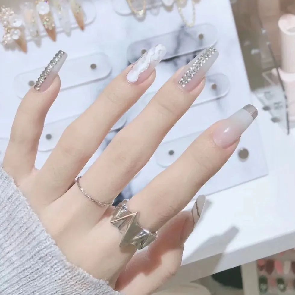 藏不住了！這波高級感美甲太好看