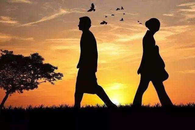 不聯(lián)系的話，一個女生需要多久才能忘記曾經(jīng)愛過的男生？