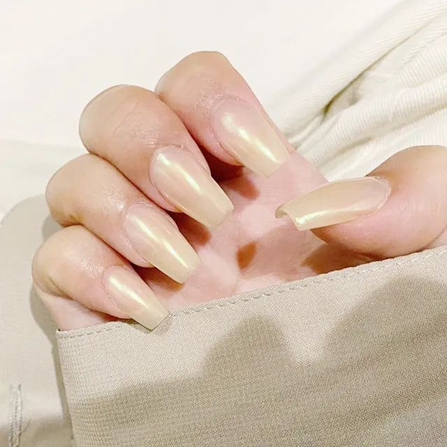 極光色美甲，驚艷的美