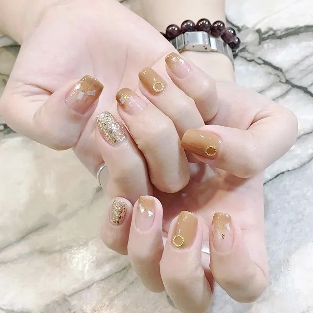 有選擇恐懼癥的仙女們，推薦一波小清新美甲拿好，收藏啦