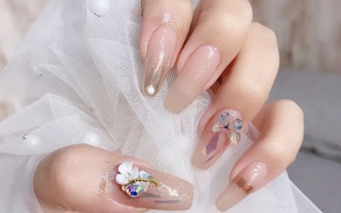 精選70款好看的美甲圖片！2020流行的款式BlingBling她來(lái)啦！